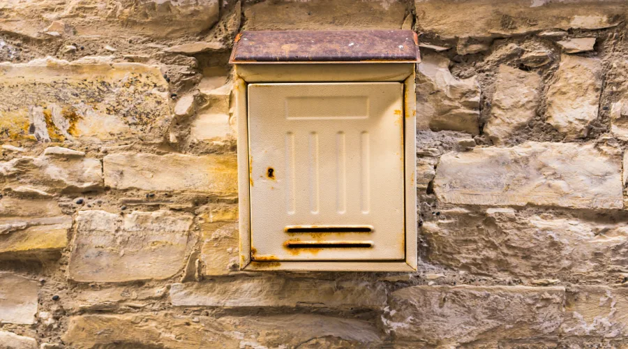 a-mailbox-lock-in-under-five-minutes